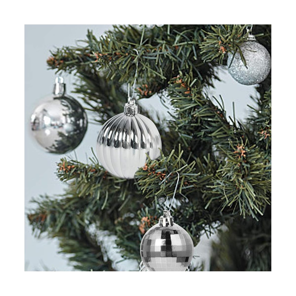Lulu Home Christmas Ball Ornaments, 24 Ct 2.36" Pre-Strung Hanging Ornament Decorations, Xmas Shatterproof Plastic Balls for Holiday Party Wreath Garlands Trees, Silver - 细节图 3