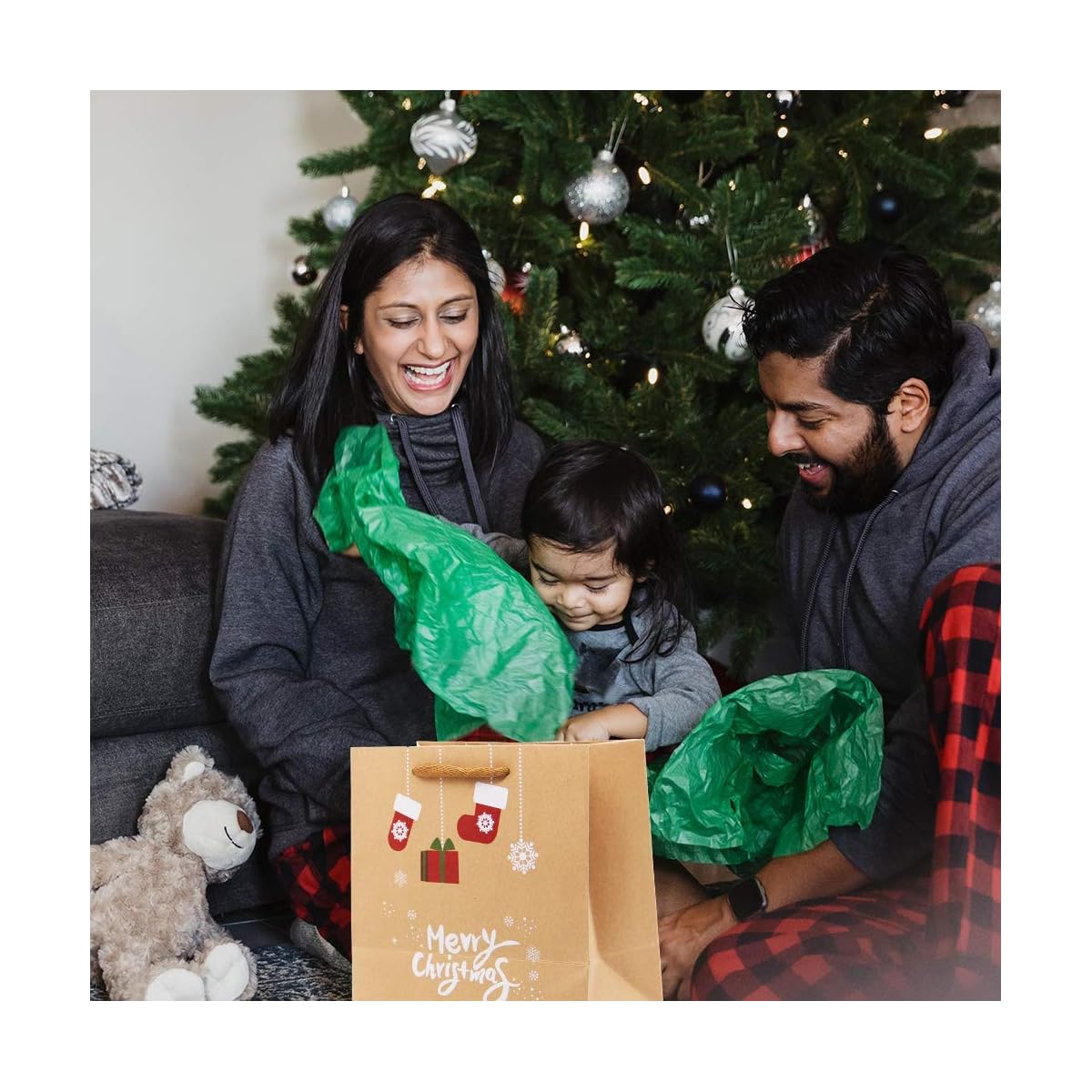 Lulu Home Christmas Gift Bags with Handle, 24 Pieces Kraft Bags with Assorted Christmas Prints, Xmas Gift Bags Large, Medium and Small for Gifts Wrapping - imagem de detalhe 5