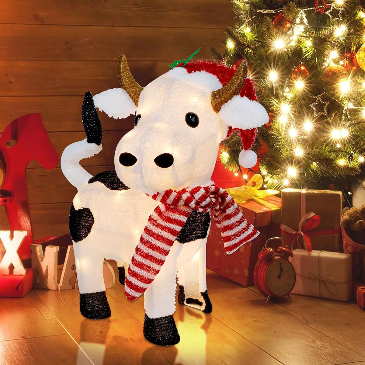 Lulu Home 21" H Christmas Yard Decoration, 3D Pre-lit Cow with 35 Warm White Lights, Light Up Diary Cattle Wearing Scarf & Santa Hat for Xmas Indoor Outdoor Holiday Lighted Display - imagen de detalle 5