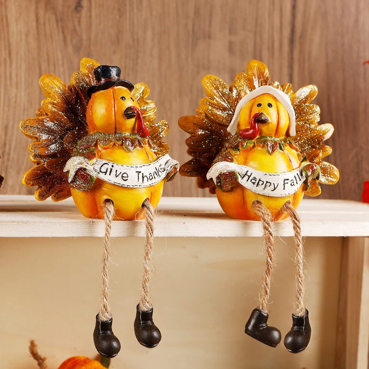 Lulu Home Thanksgiving Turkey Figurines, Set of 2 Resin Turkey Shelf Sitters with Dangling Legs, Give Thanks Happy Fall Harvest Sculpture for Window Sill Kitchen Tabletop Autumn Home Decor - imagem de detalhe 6