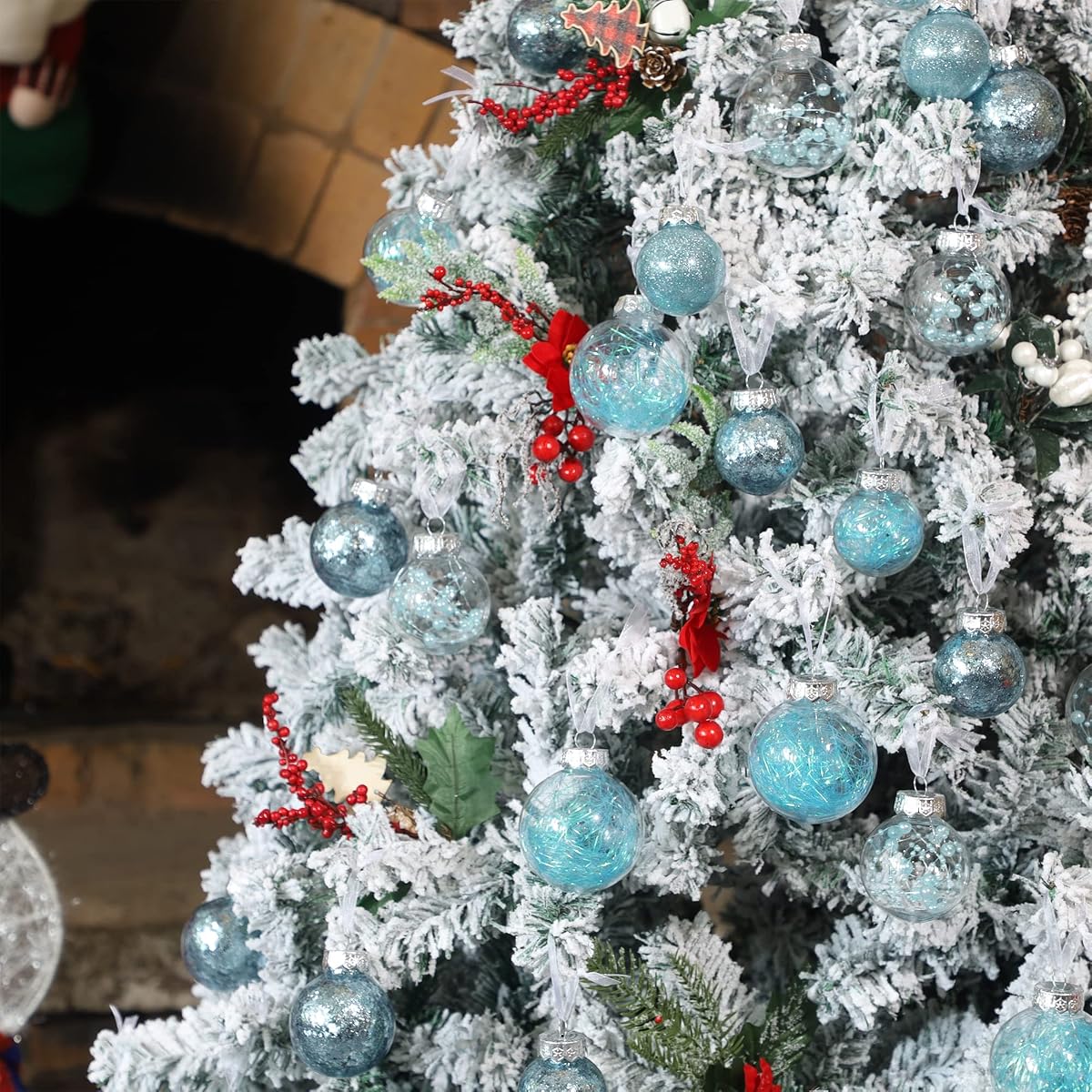 Lulu Home 30ct 2.36" Clear Christmas Ball Ornaments, Pre-Strung Transparent Balls with Unique Decorations Inside, Shatterproof Plastic Balls for Xmas Party Wreath Garlands Trees, Light Blue - imagem de detalhe 3