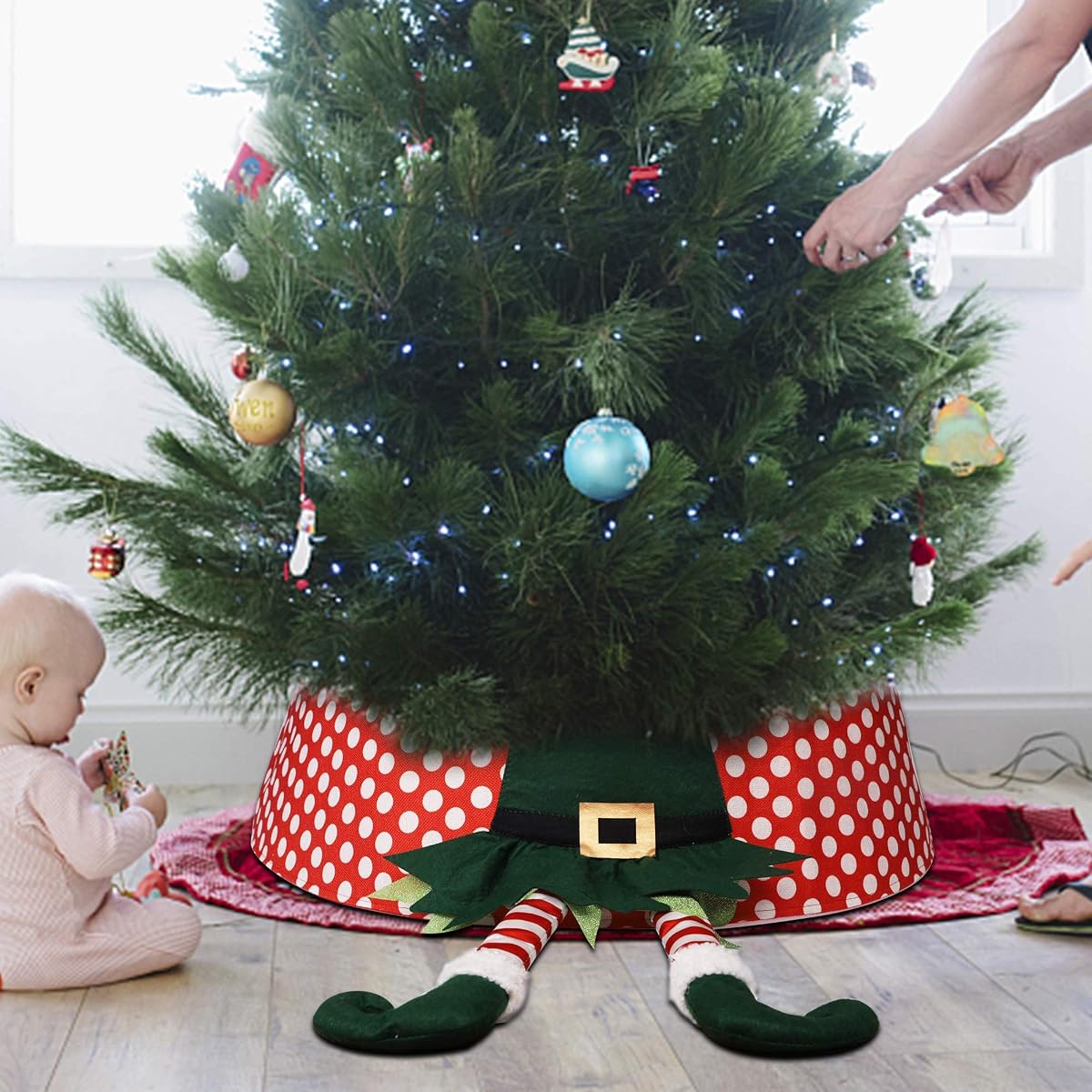 Lulu Home 30 Inch Christmas Tree Collar with PC Boards, Elf Boots Christmas Tree Stand Cover, Christmas Tree Ring Bottom Decoration - imagem de detalhe 5
