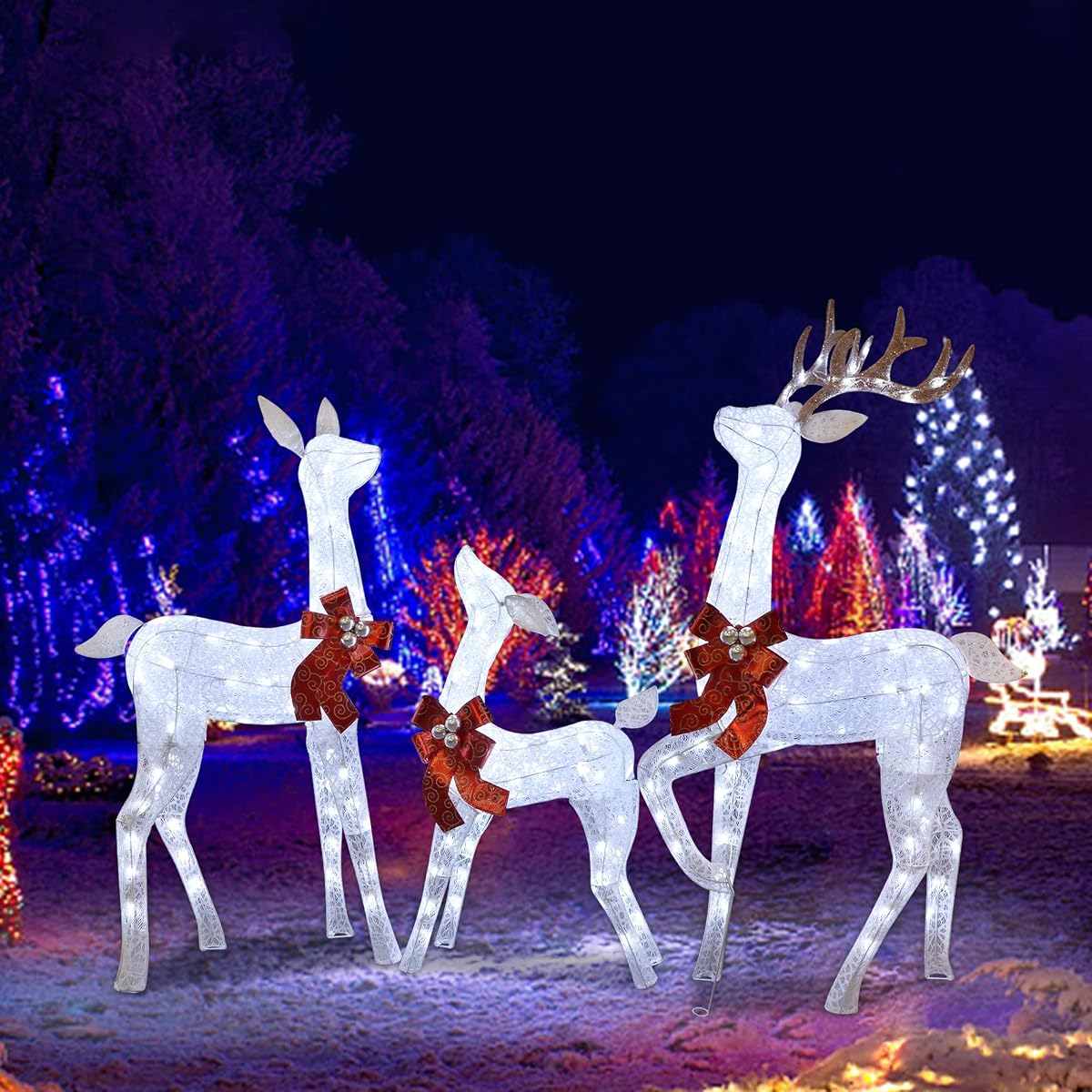 Lulu Home Christmas Yard Decoration, 3-Piece Large Pre-lit White Reindeer with 265 LEDs White Lights, 60" H 3D Light Up Glittered Standing Reindeer Family for Lighted Holiday Display Indoor Outdoor - imagen de detalle 4