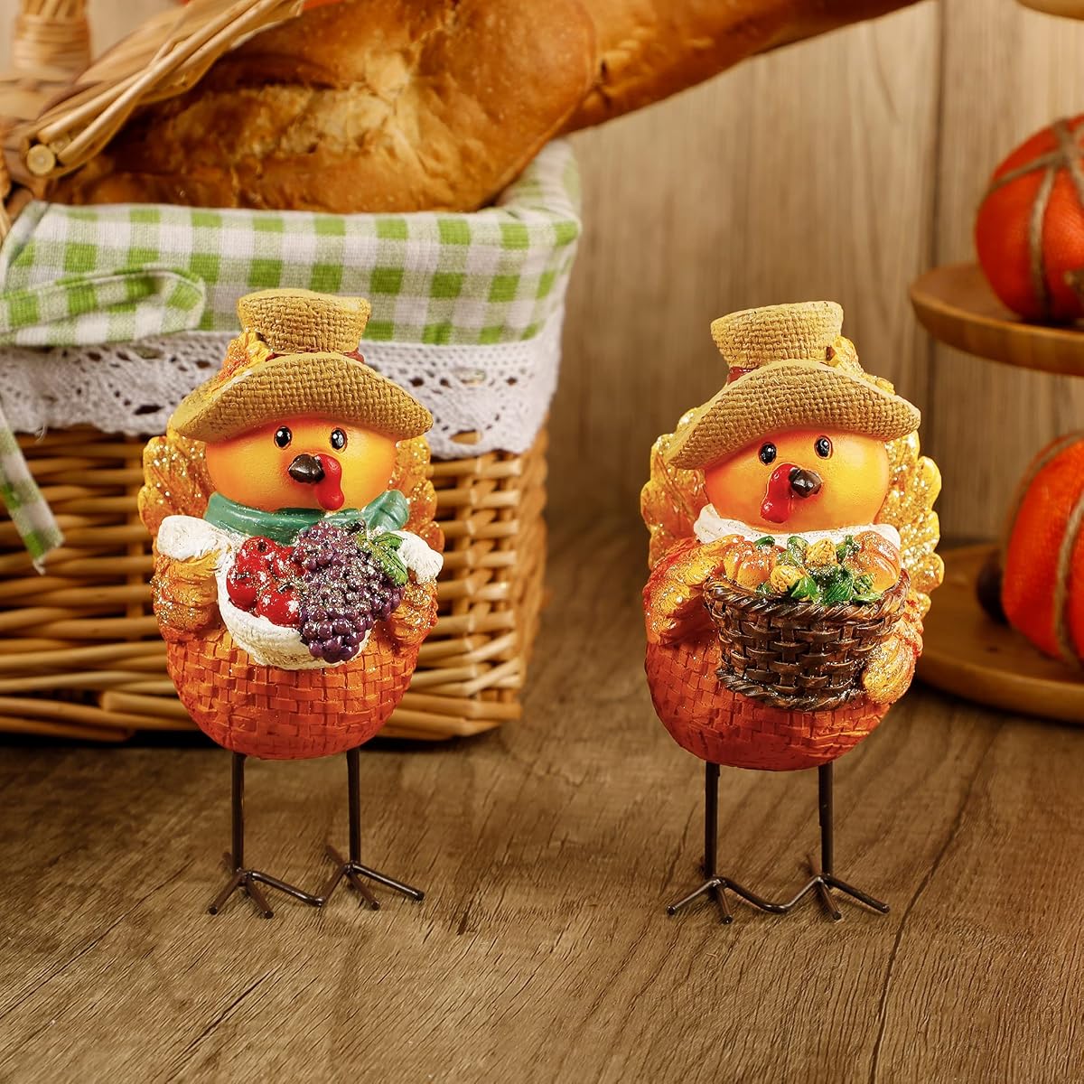 Lulu Home Thanksgiving Turkey Figurines, 2 Pack Resin Turkey Ornaments with Metal Legs Autumn Shelf Sitters, Thanksgiving Craft Turkey Fruit Kitchen Figurines Fall Fireplace Home Decor - imagem de detalhe 3