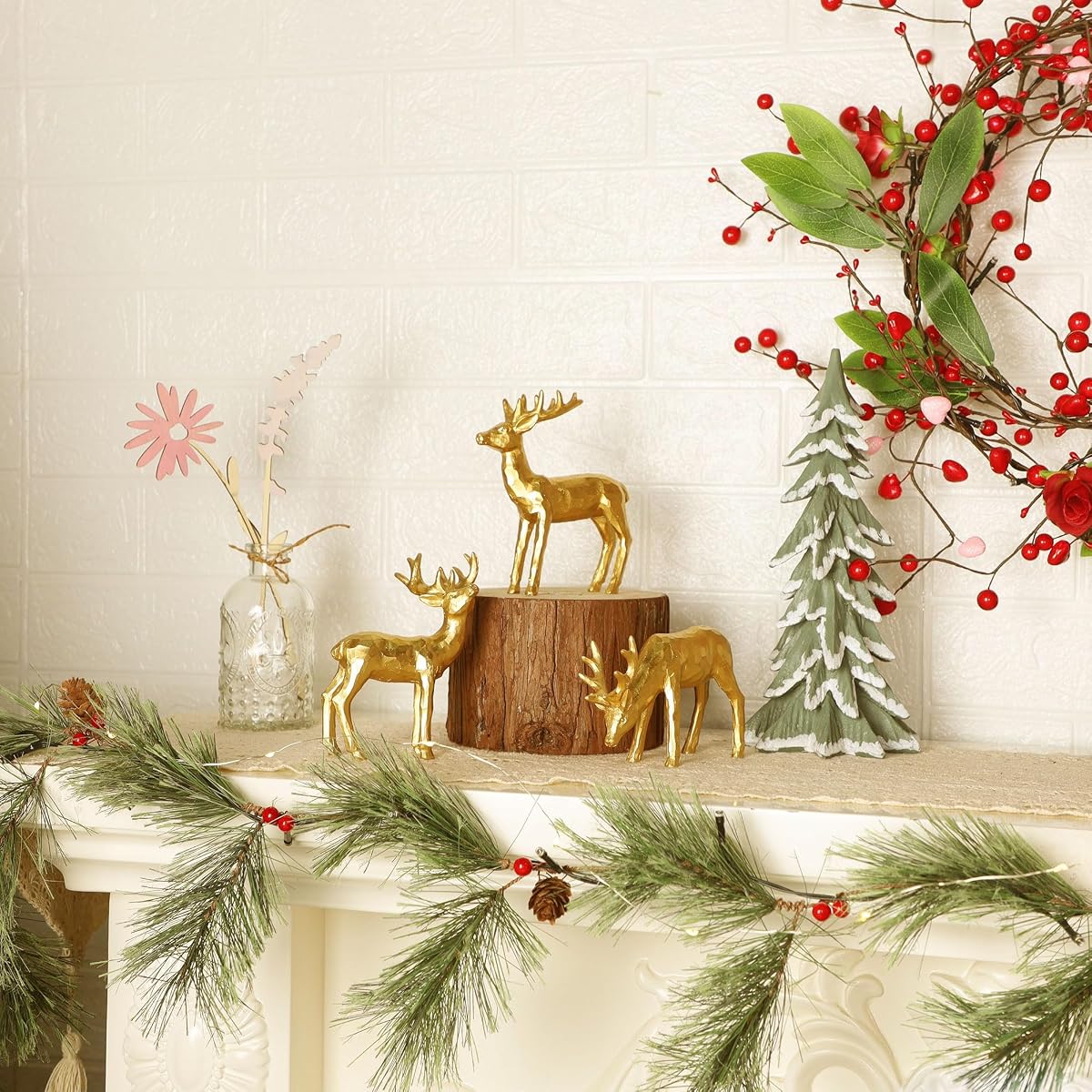 Lulu Home 3 PCS Christmas Tabletop Decorations, Resin Golden Reindeer Family Figurines with Diverse Postures, Xmas Holiday Winter Centerpieces Ornaments for Mantel Shelf Sill Decor(Peer) - imagem de detalhe 4