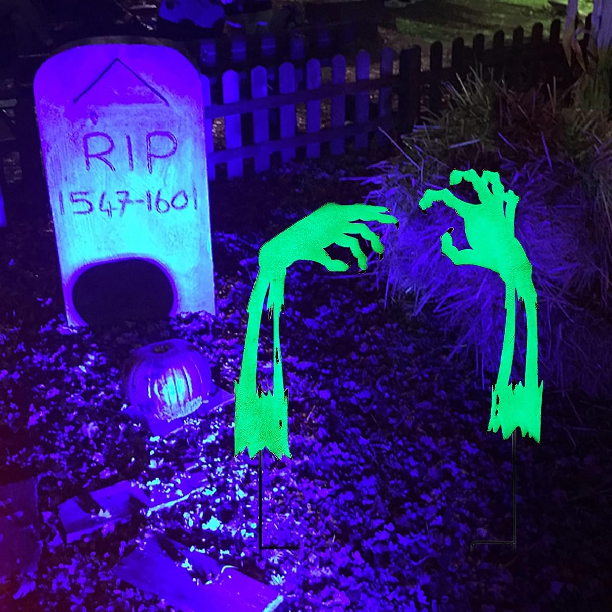 Lulu Home Halloween Yard Stake, 26.6" Glow in The Dark Metal Demon Hands with Green Fluorescent Layer, Halloween Yard Sign Stakes for Outdoor Front Yard Lawn Garden Decorations - detail image 4