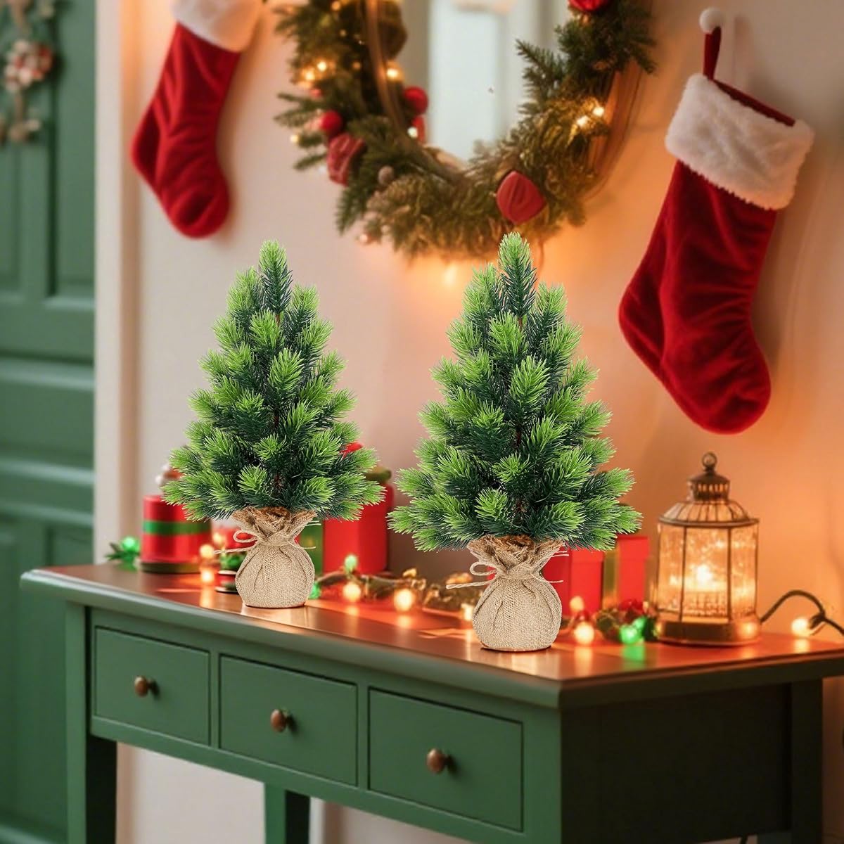 Lulu Home 2 Packs 16.5 Inch Artificial Mini Christmas Tree, Small Tabletop Desktop Xmas Tree with Burlap Base, Realistic Pine for Home Office Party Festival Decorations - imagem de detalhe 3