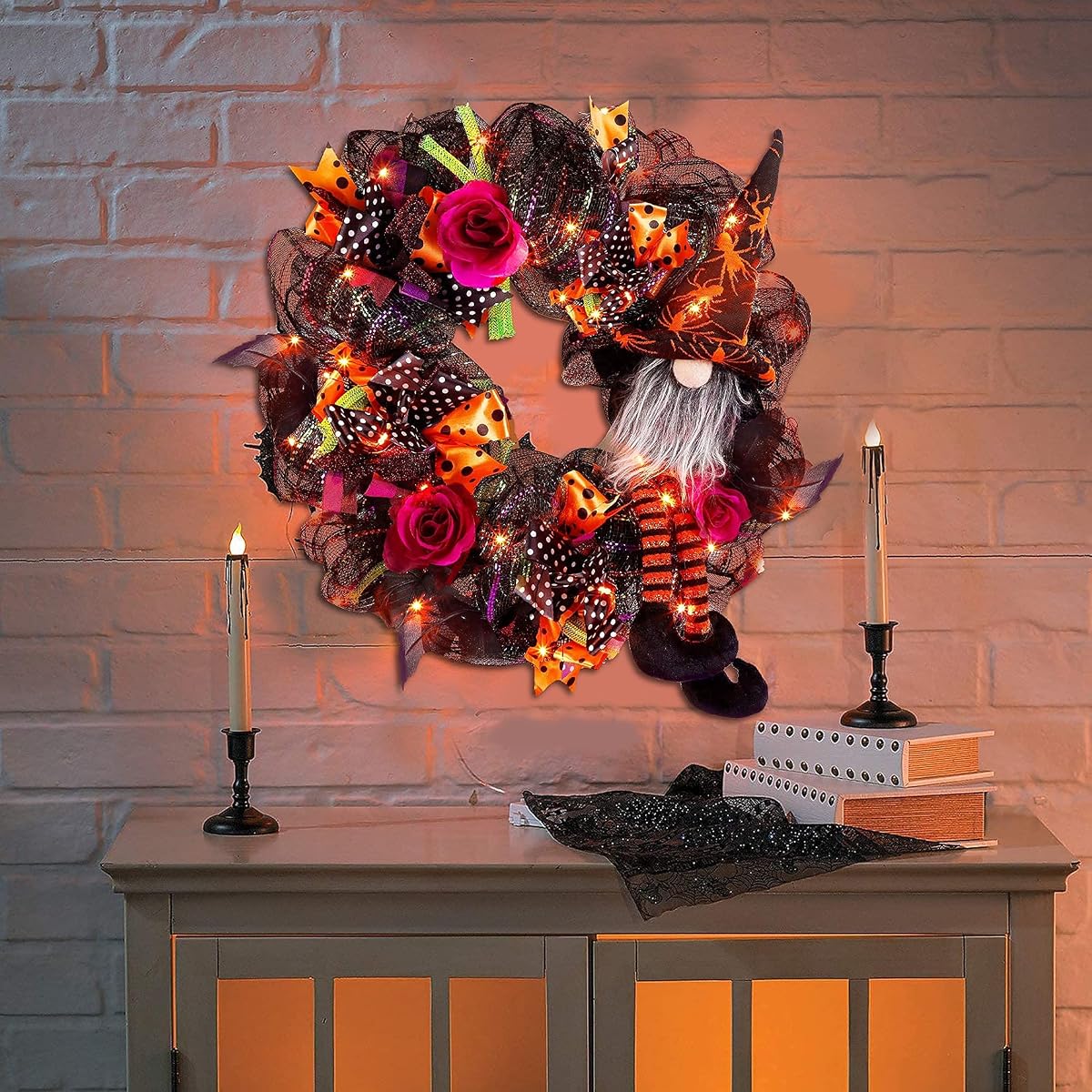 Lulu Home Halloween Wreath, 30 LED Orange Lighted Front Door Wreath with Gnome Mesh Decor, Battery Operated Halloween Wired Ribbon Wreath Artificial Door Wreath Hanging Ornament, NOT PRELIT - imagem de detalhe 6