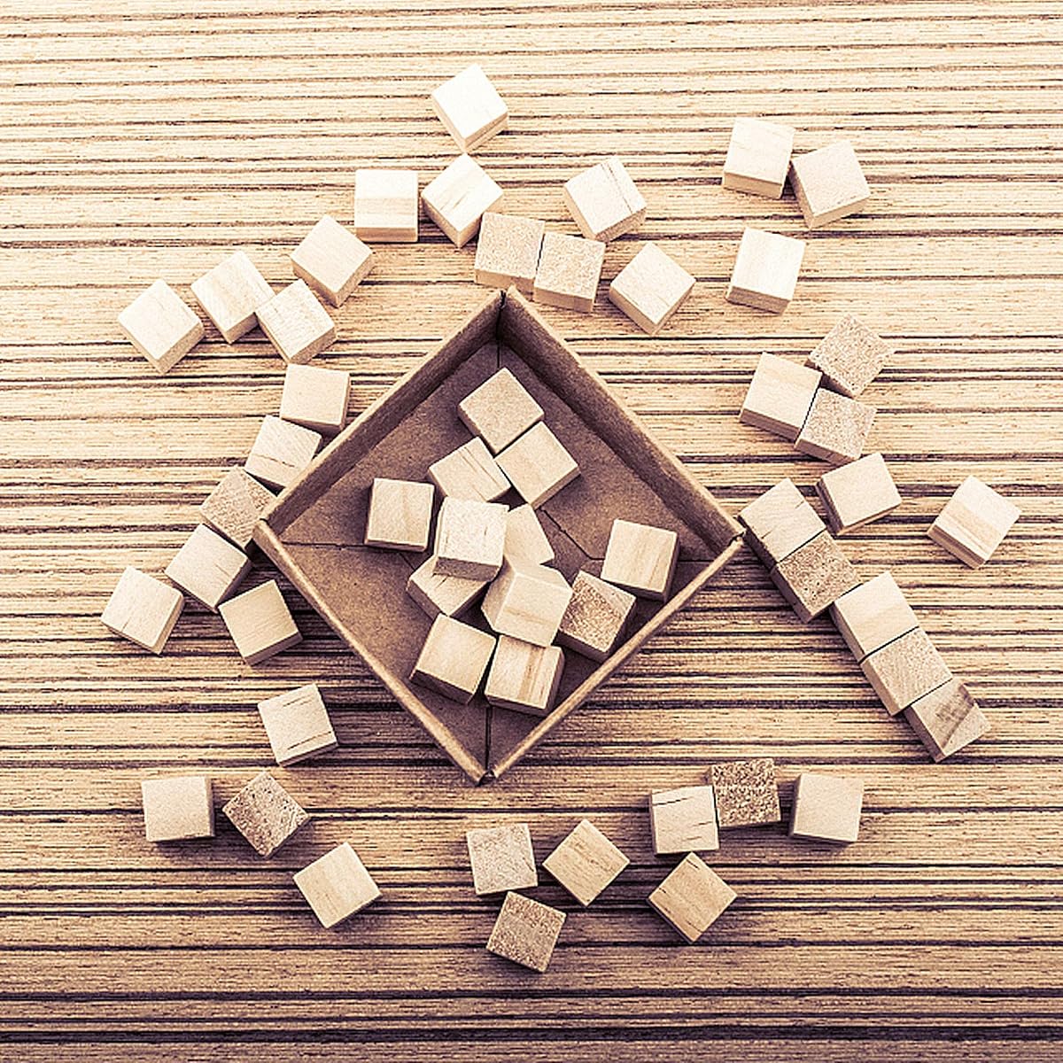 Lulu Home Wooden Cubes, 100 PCS 1" Unfinished Hardwood Blocks, Small Wooden Square Blocks for Crafts, Alphabet Blocks, Number Cubes or Puzzles Making - 细节图 2