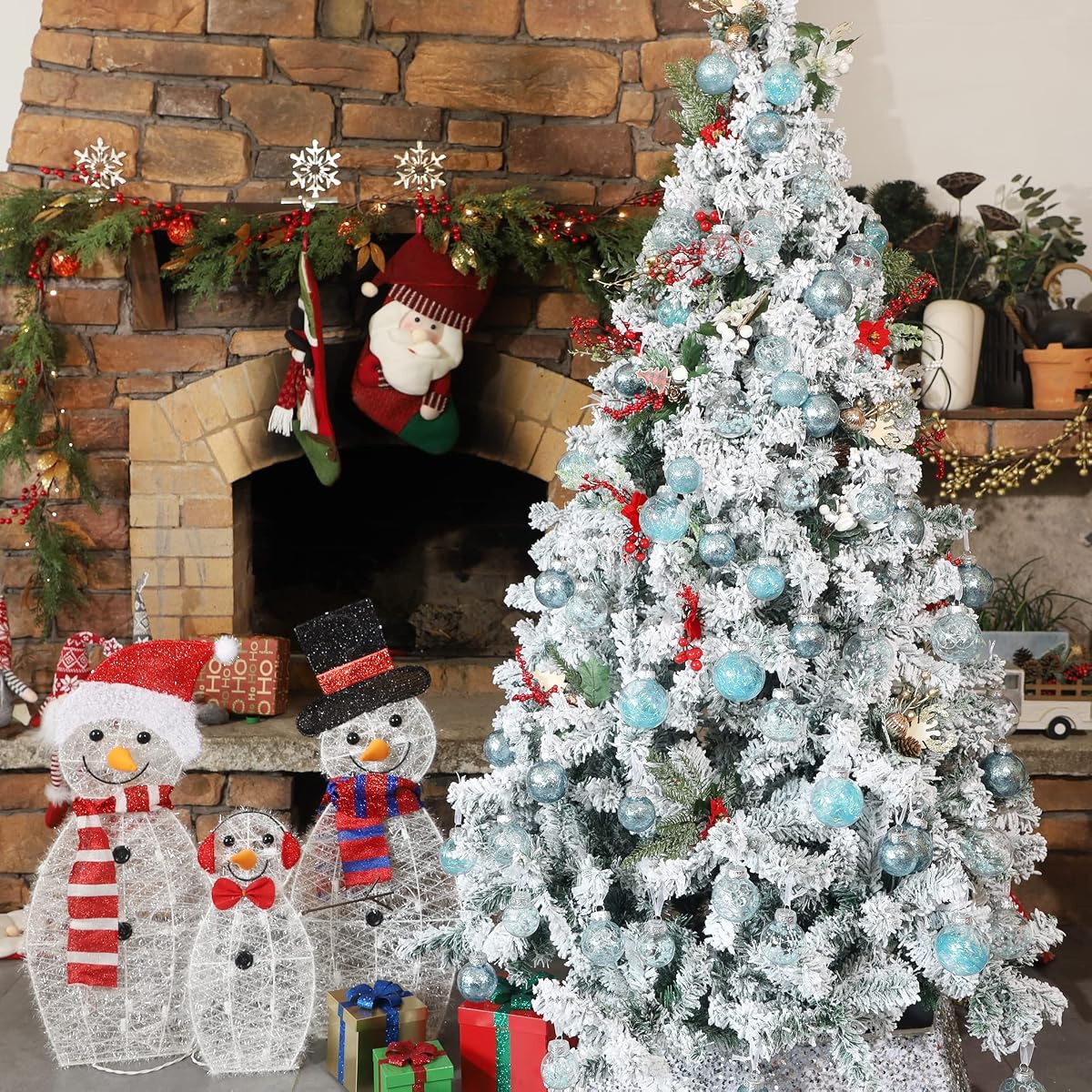 Lulu Home 30ct 2.36" Clear Christmas Ball Ornaments, Pre-Strung Transparent Balls with Unique Decorations Inside, Shatterproof Plastic Balls for Xmas Party Wreath Garlands Trees, Light Blue - imagem de detalhe 5