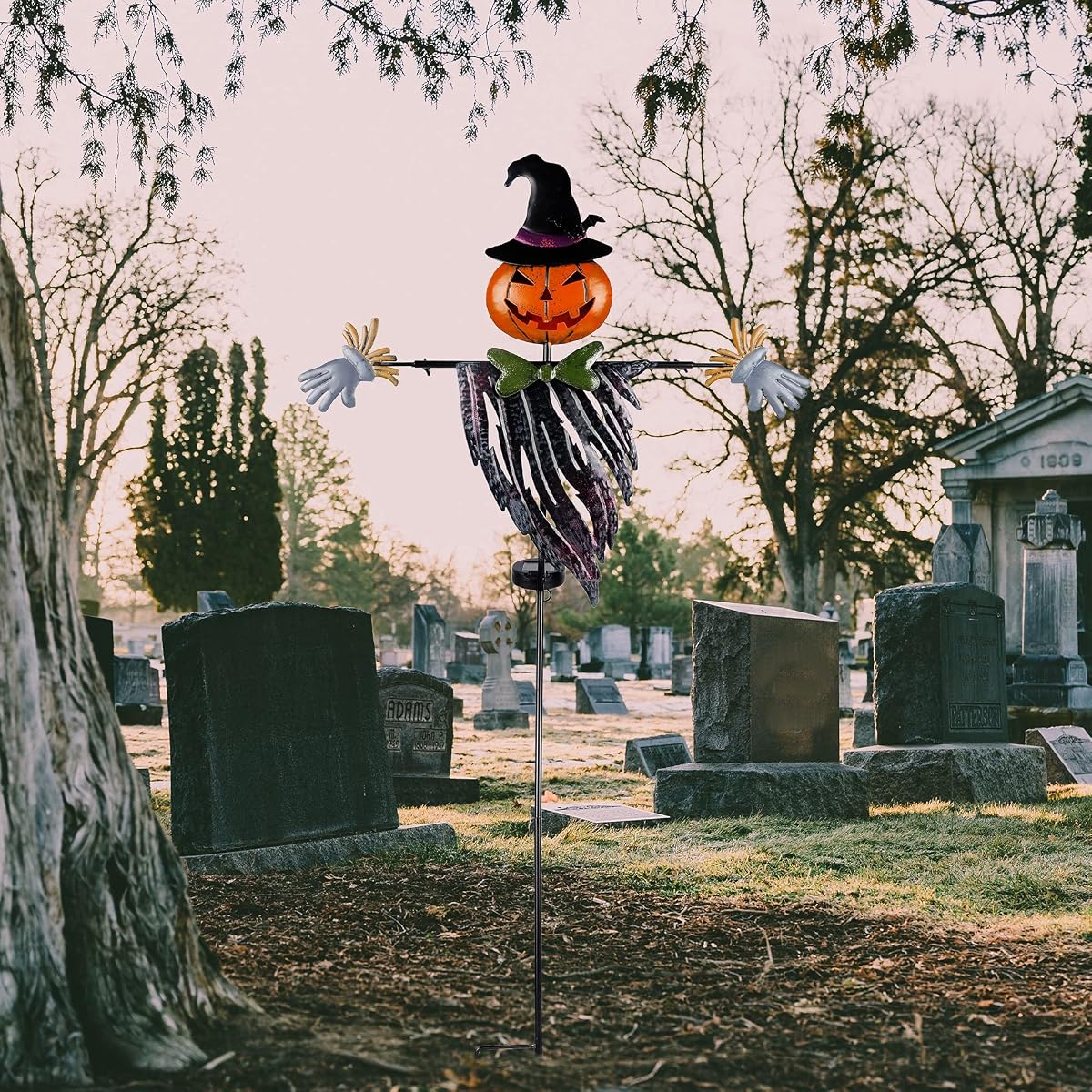 Lulu Home Halloween Yard Stake, 46.4" Solar Lighted Metal Pumpkin Head Scarecrow Stake, Outdoor Decoration Garden Lawn Driveway Yard Sign for Halloween - imagem de detalhe 3