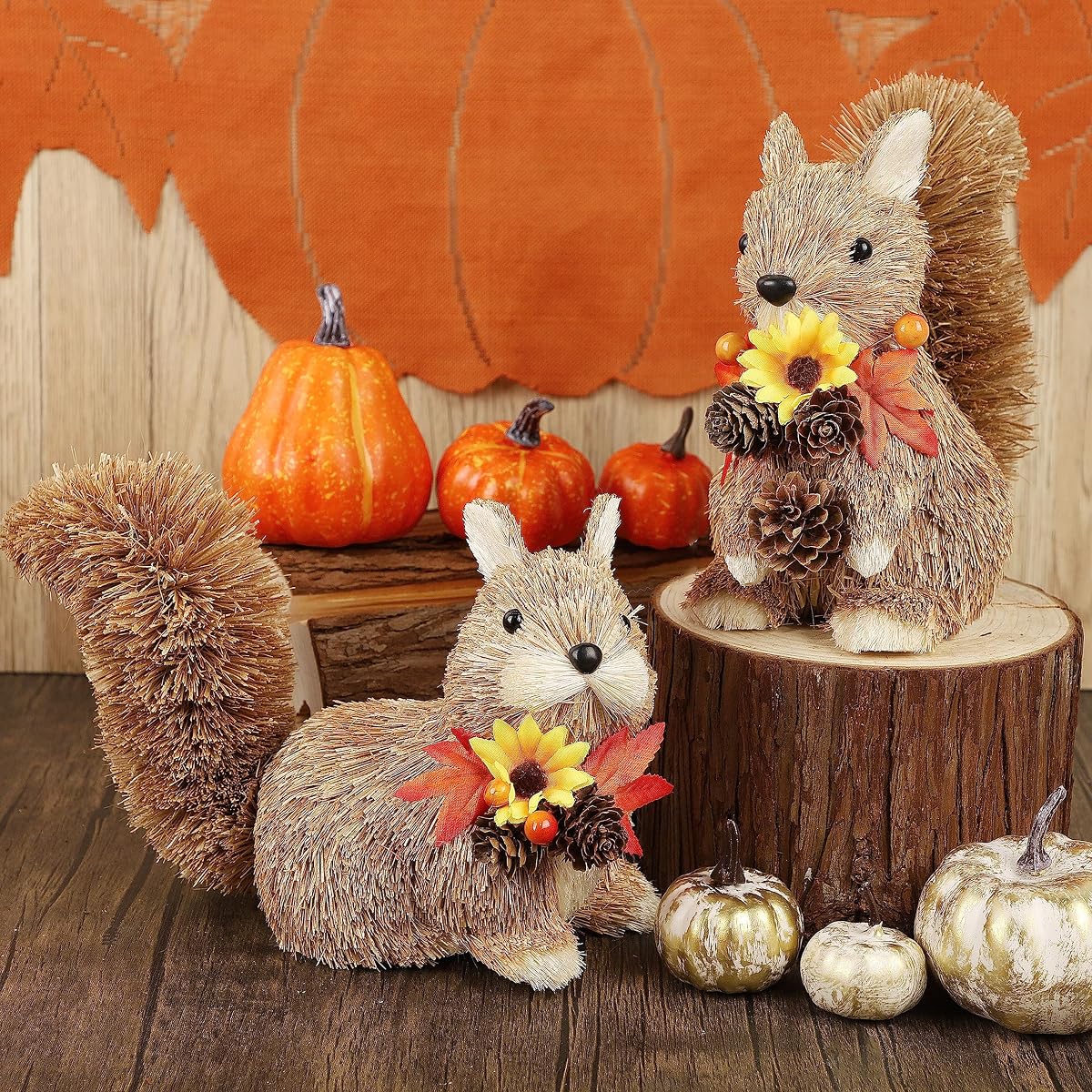 Lulu Home 2 Packs Squirrel Figurines, Handmade Straw-Woven Sitting Squirrel Tabletop Ornaments with Maple Leaves Pine Cones for Thanksgiving Day Fall Harvest Indoor Home Decor - imagem de detalhe 4