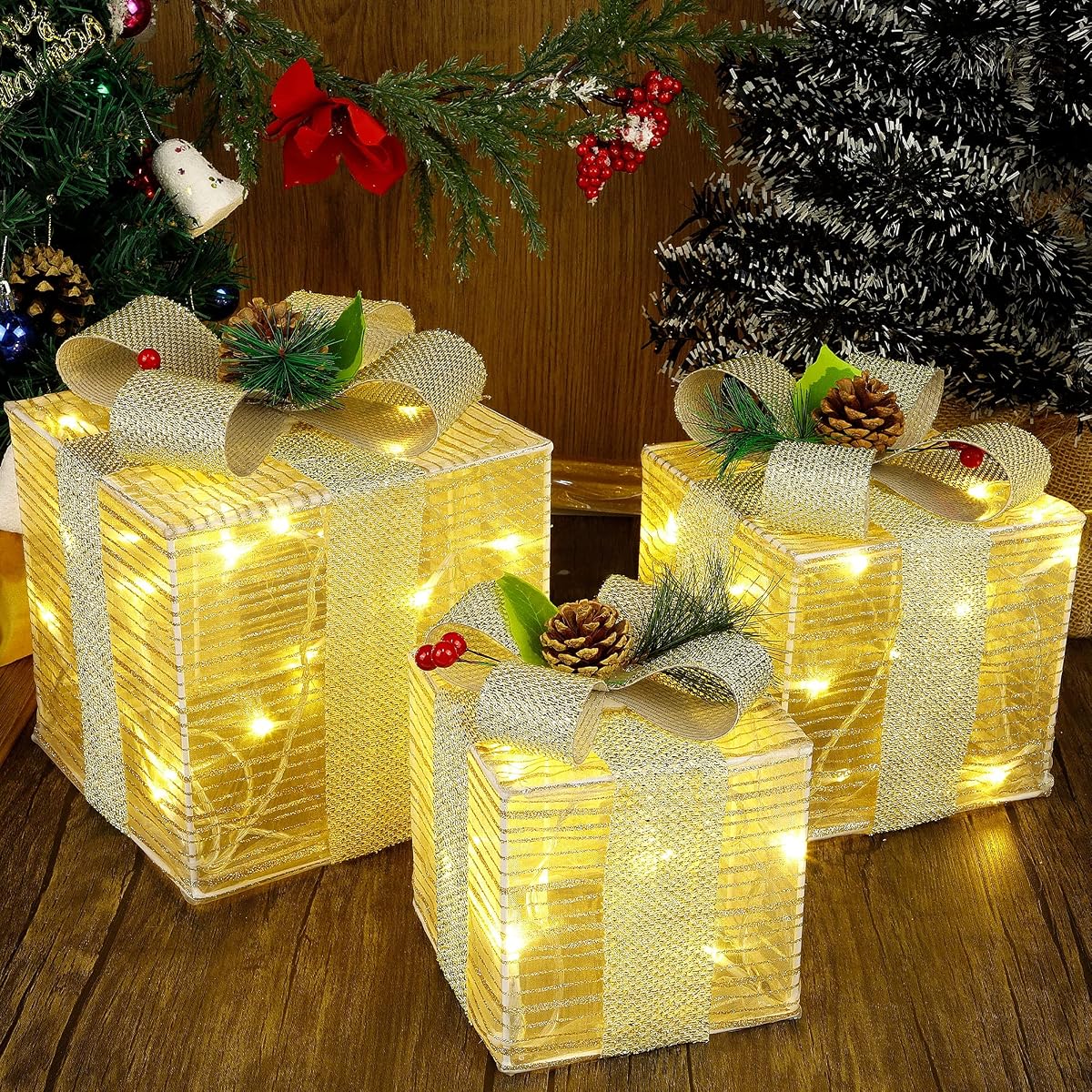 Lulu Home Set of 3 Lighted Christmas Boxes, 60 LEDs Light Up Ornaments with Bowknots, Plug-in Xmas Boxes for Christmas Trees Holiday Party Indoor Outdoor Decorations - detail image 3